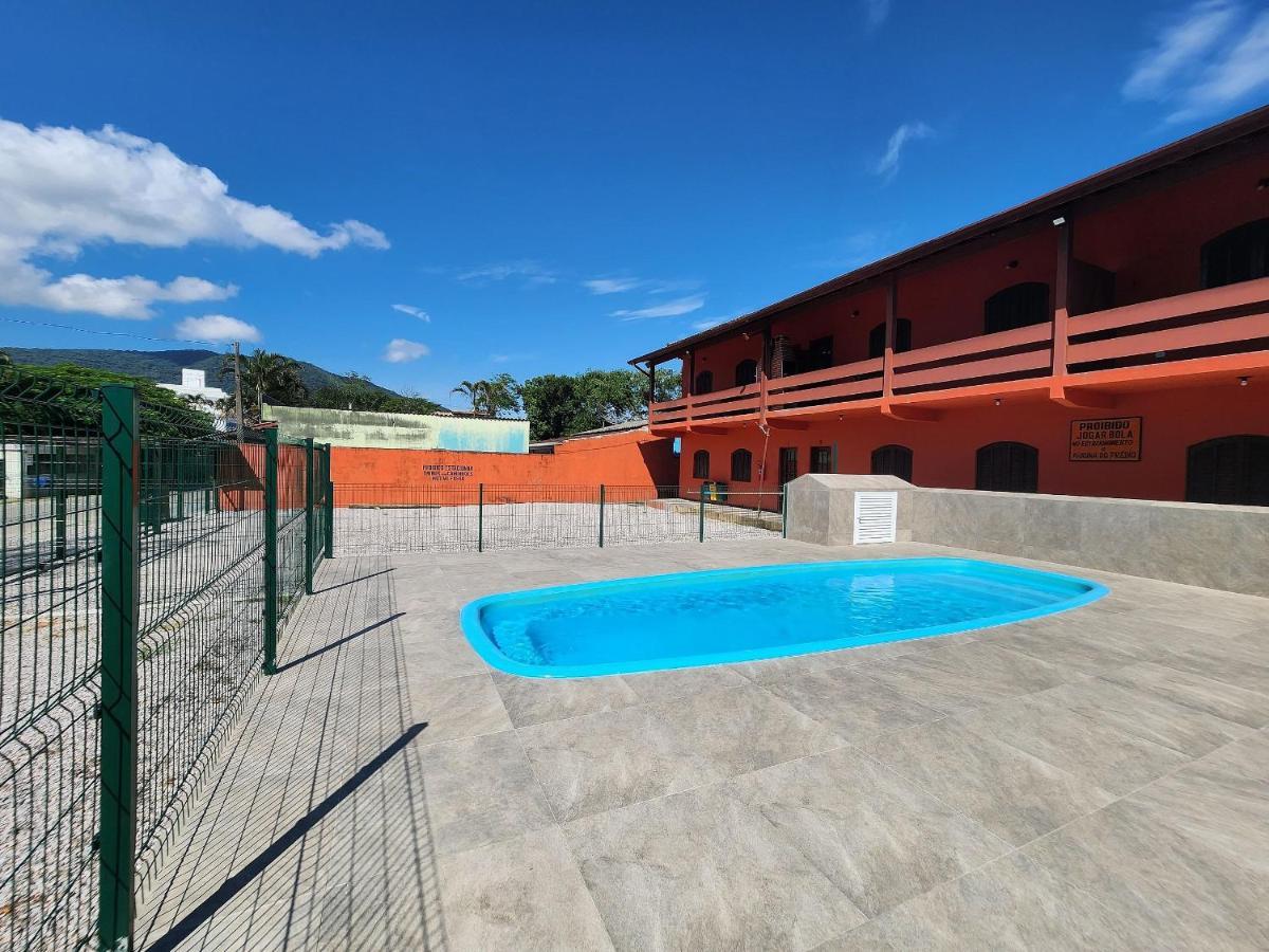 0001.05 - Maranduba - Apto - 2 Dormitorio - 8 Pessoas - 2 Quadras Do Mar - Piscina - Wi-Fi 우바투바 외부 사진